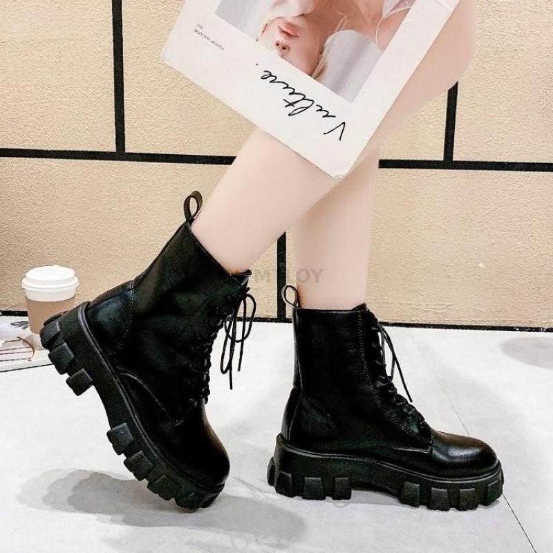 motly boots