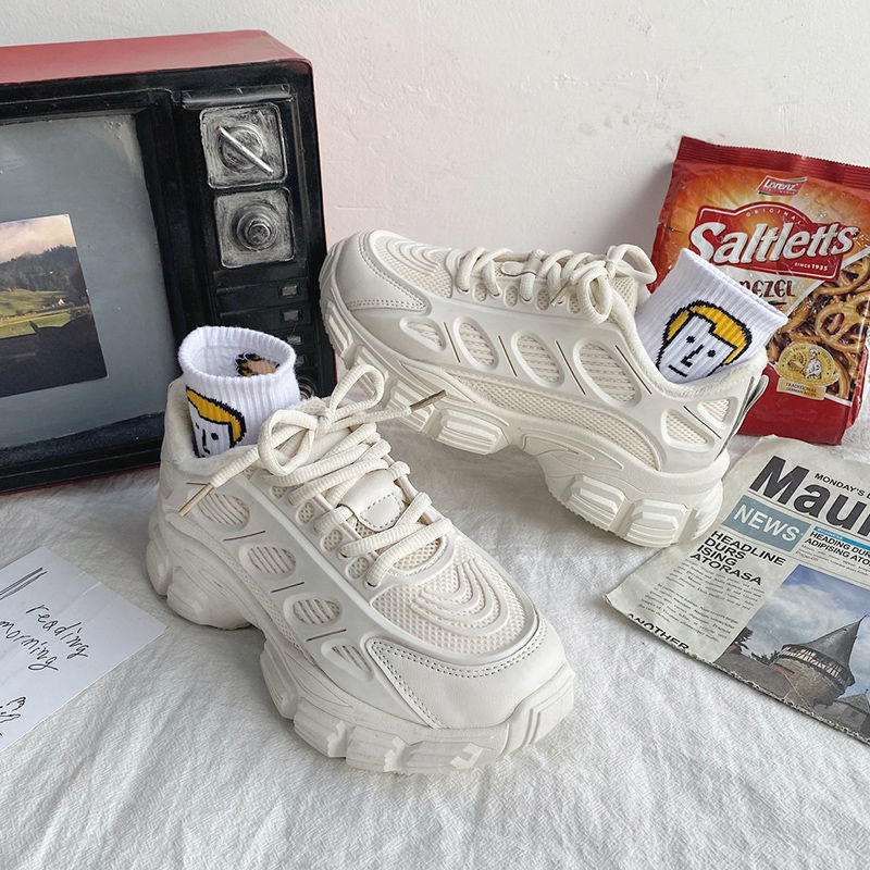 lada sneakers