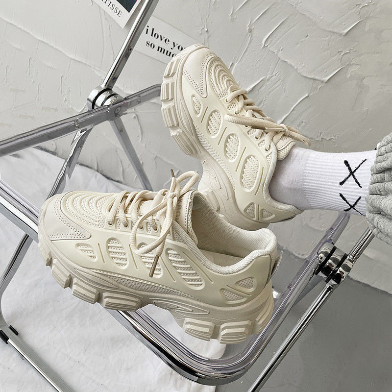 lada sneakers