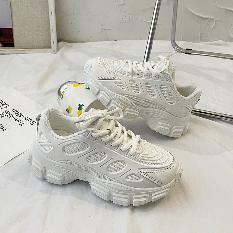 lada sneakers
